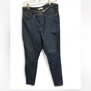 Levi’s Dark Blue Skinny Jeans